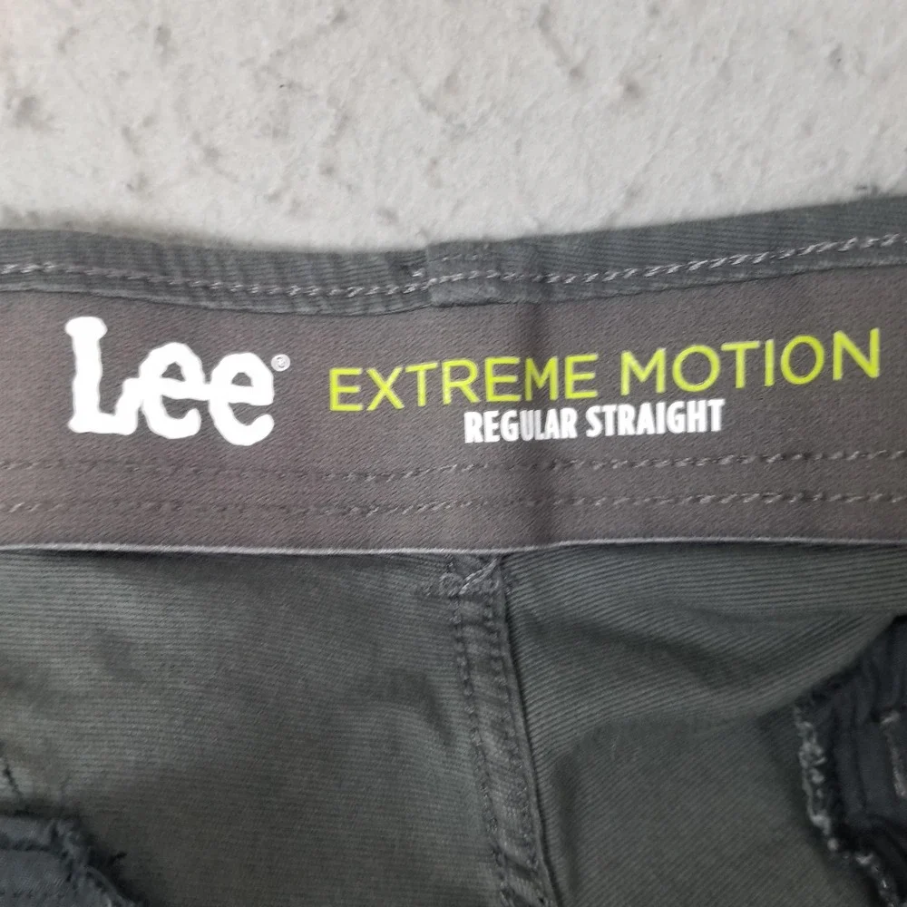 Lee Pants Mens 40x32 Gray Extreme Motion Straight Chino Cargo Stretch Casual